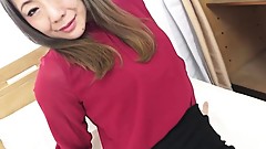 Flexible Japanese mature mom takes young Asian cock